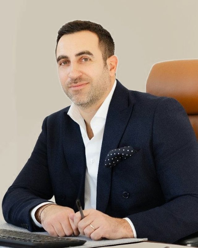 Mikael Guéviguian, gestionnaire de patrimoine, multi-family office, Livingstone, ORIAS n° 23007478